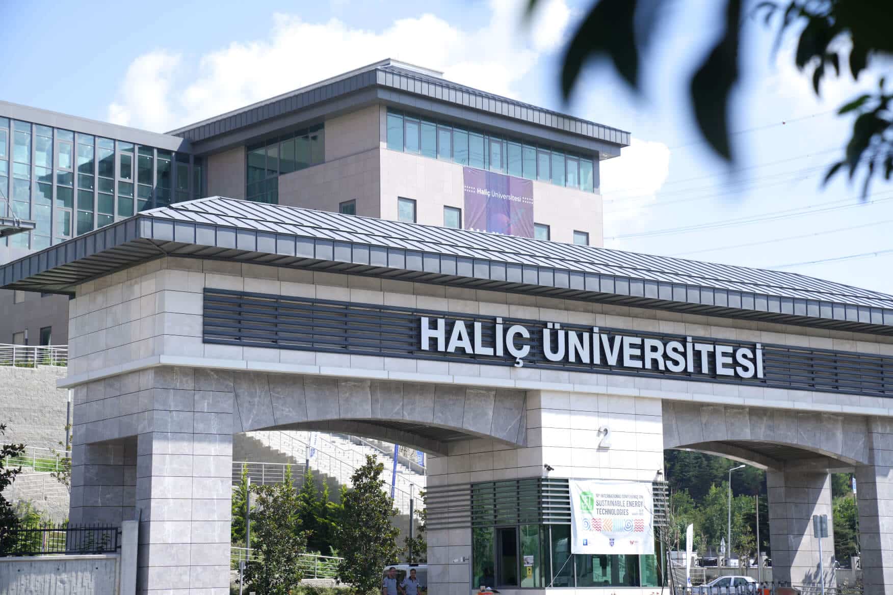 Halic University