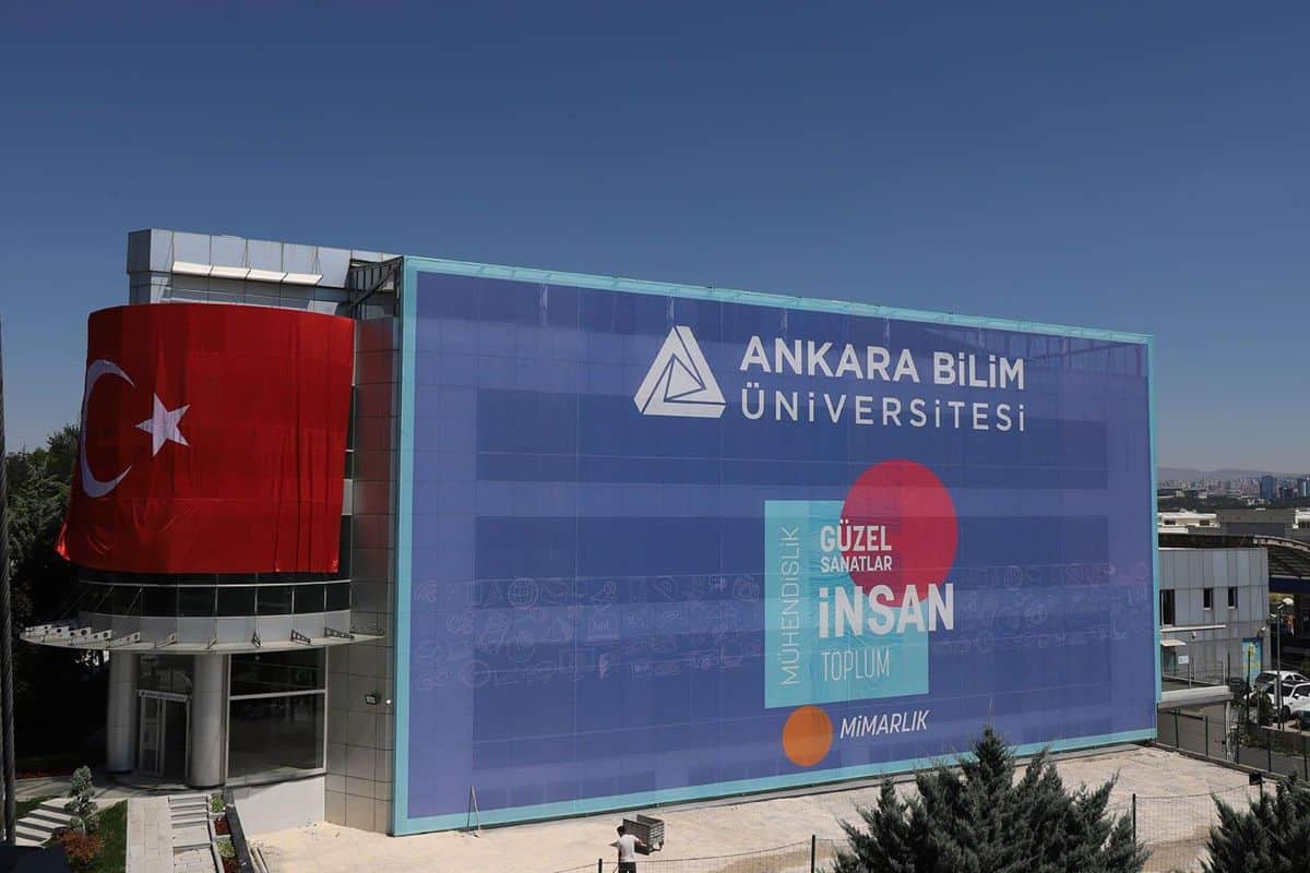 جامعة أنقرة للعلوم