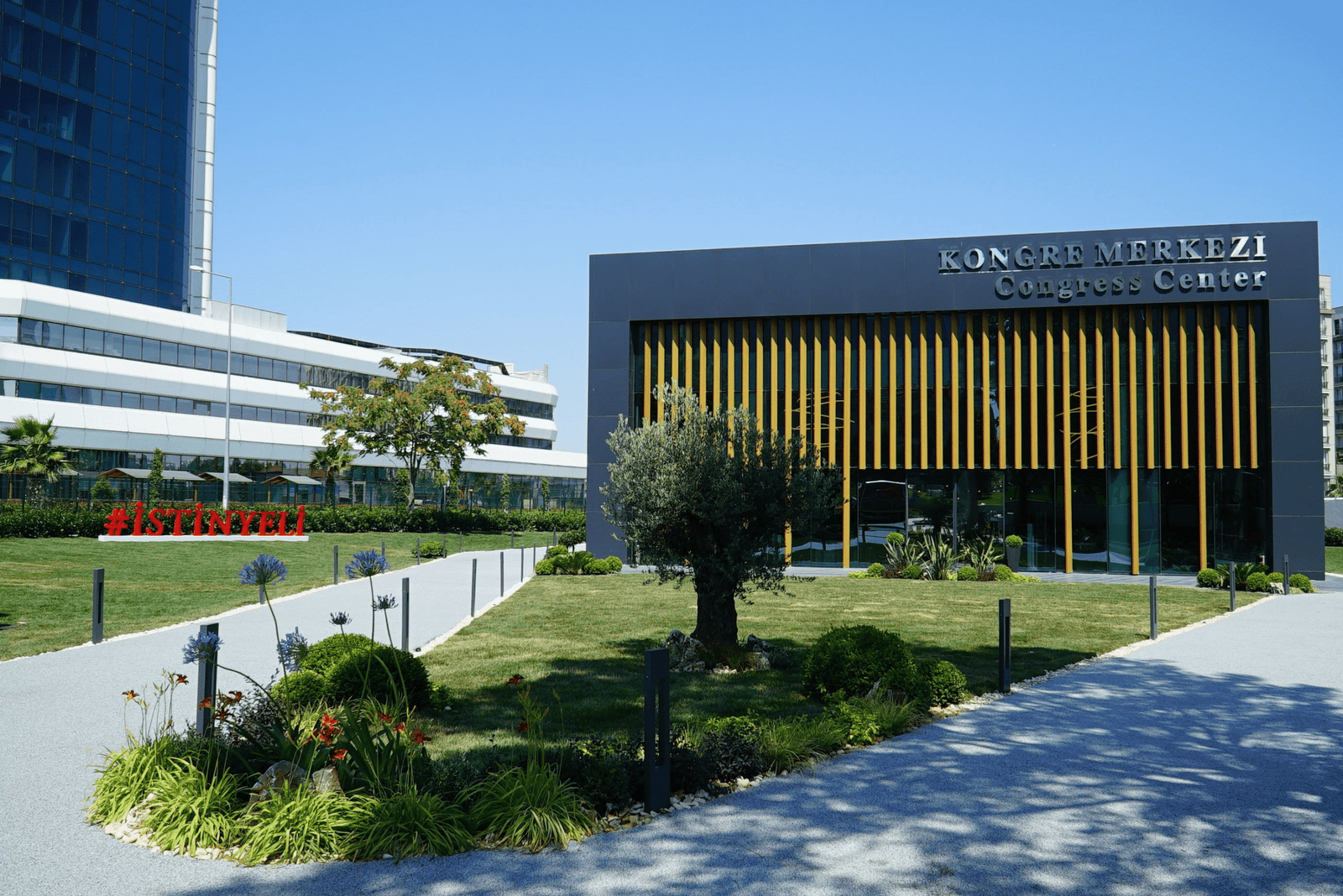 prices of Istinye University