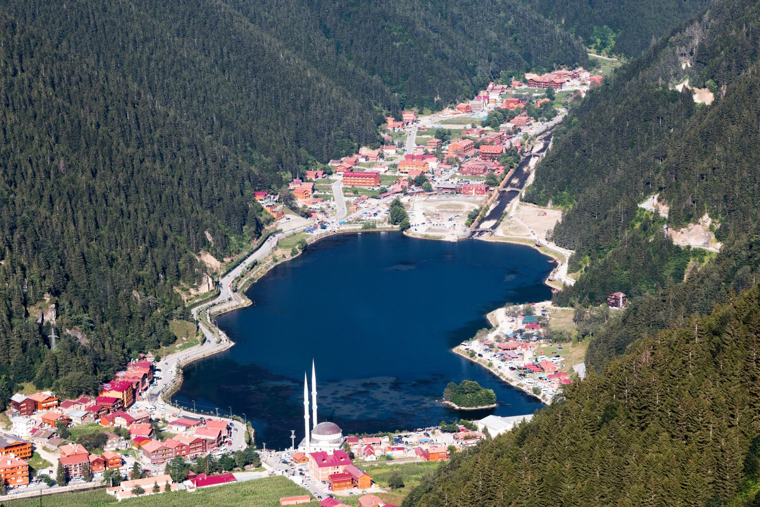 Uzungol Lake