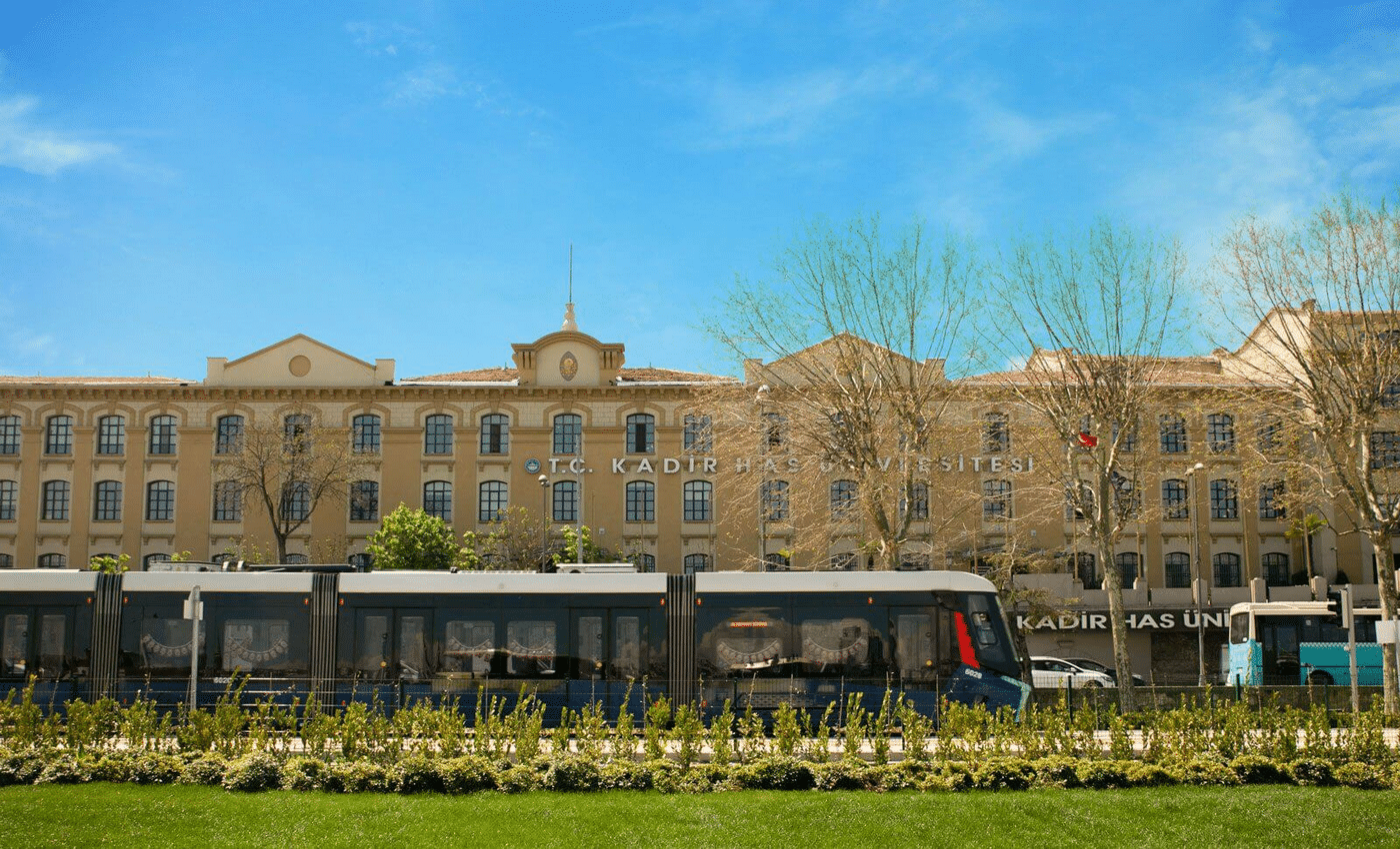 جامعة قادر هاس