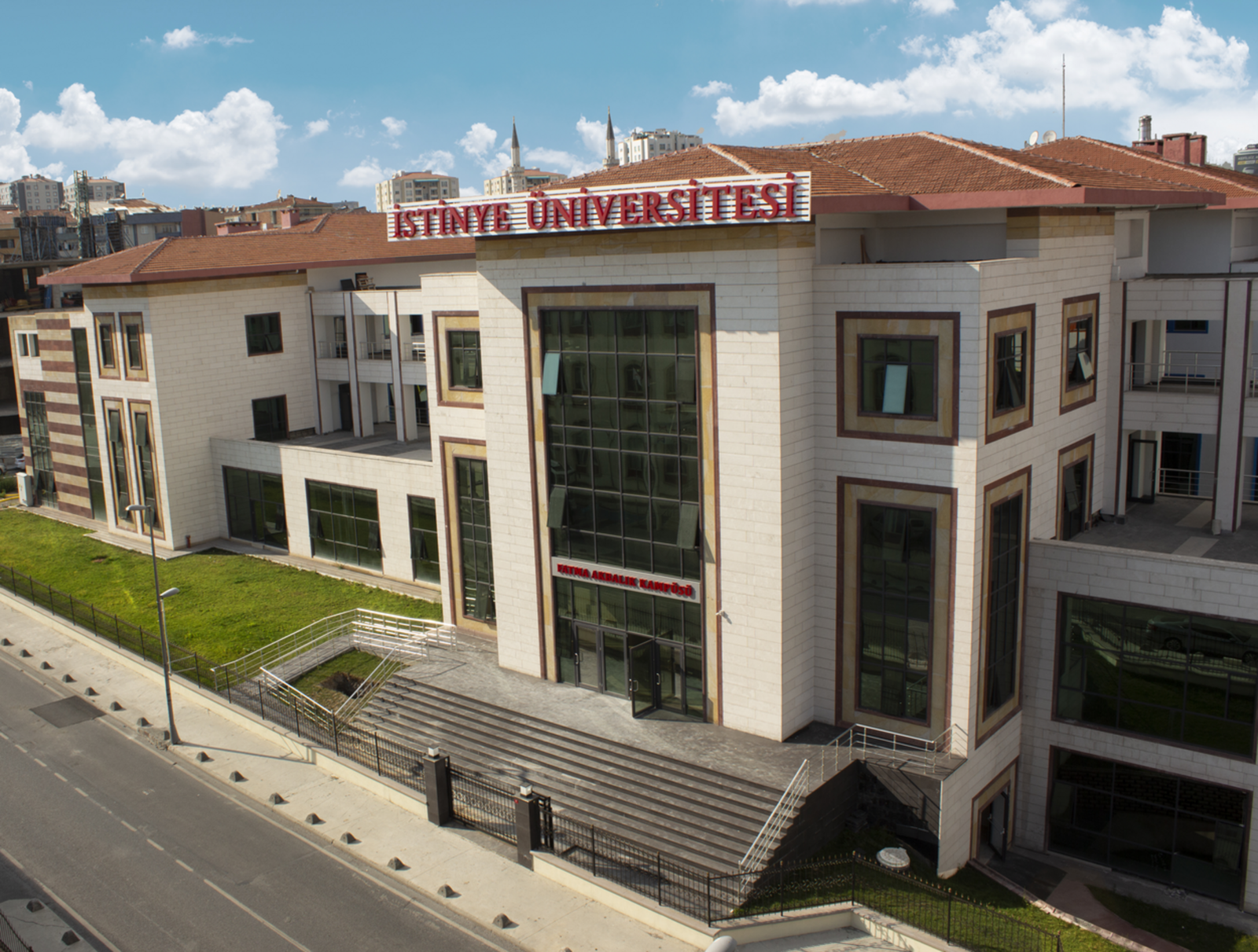 prices of Istinye University