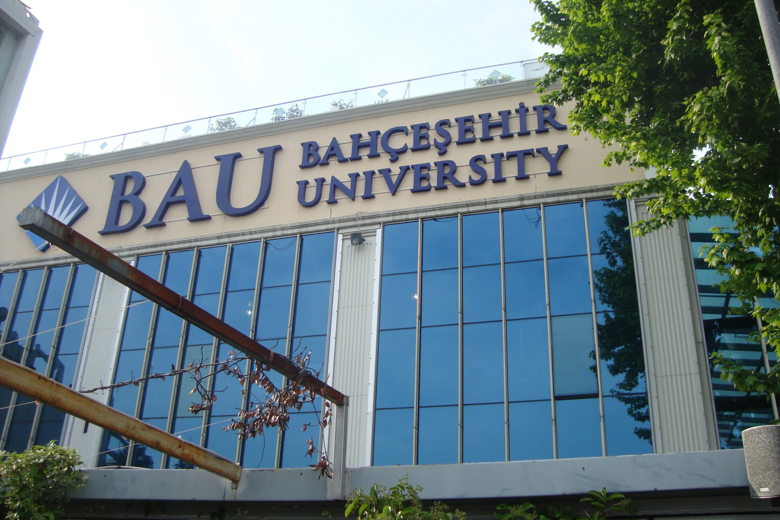 the costs of studying at Bahcesehir University